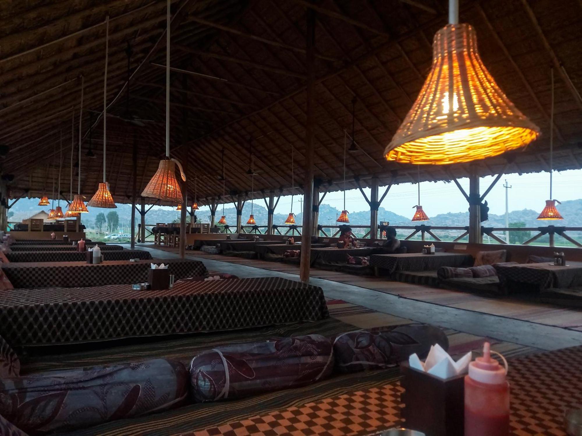 Mowgli'S Cafe Hampi & Guest House Exteriér fotografie